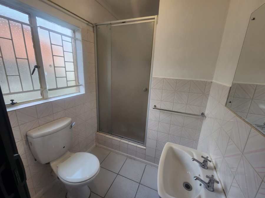 4 Bedroom Property for Sale in Pellissier Free State